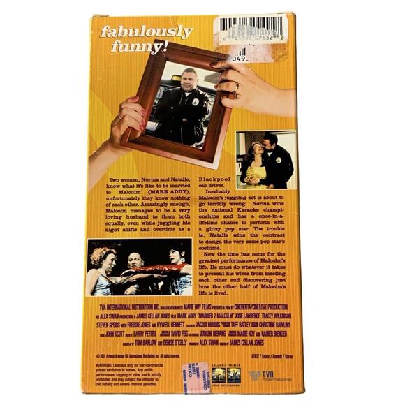 Married 2 Malcolm VHS Rare Romantic Comedy Film Mark Addy - Picture 2 of 4